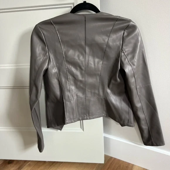 Dynamite jacket. - Picture 2 of 3